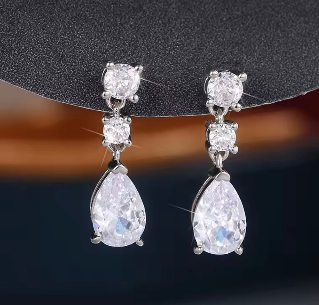 THREE TIER DROP DIAMONTE EARRINGS