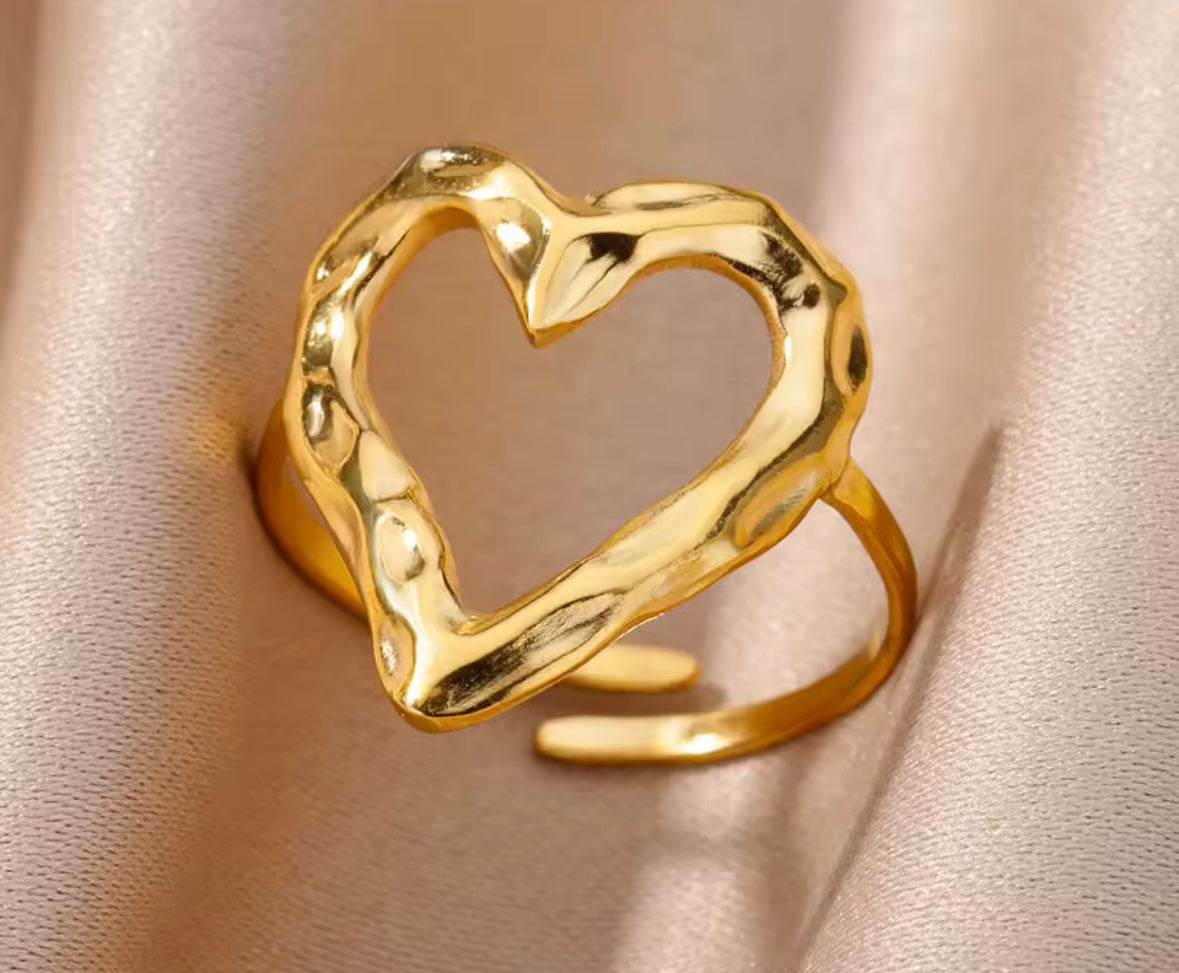 HEART RING